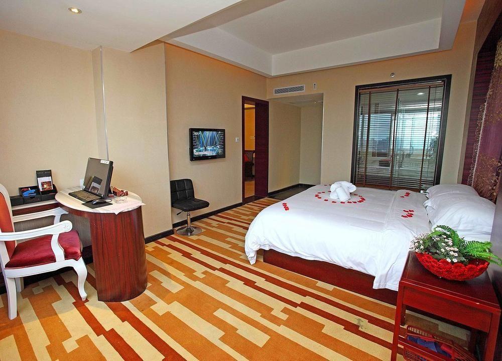 Huangma Holiday Hotel Haikou  Esterno foto