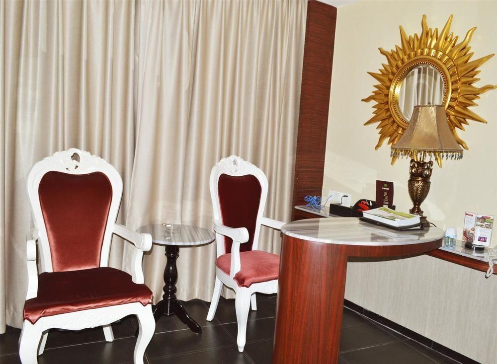 Huangma Holiday Hotel Haikou  Esterno foto